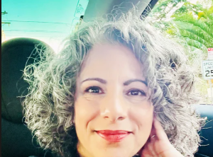files/latina_old_lady_review.png